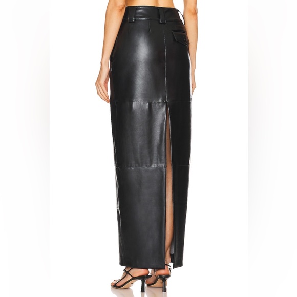 FLASH SALE⚡️Helsa Mini Skirt - Picture 3 of 5